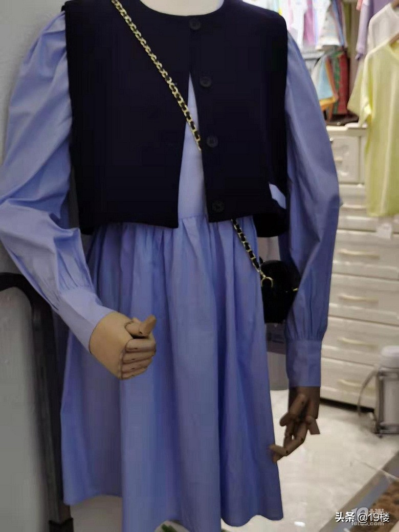 杭州这个服装城，店主居然忙到没空理我