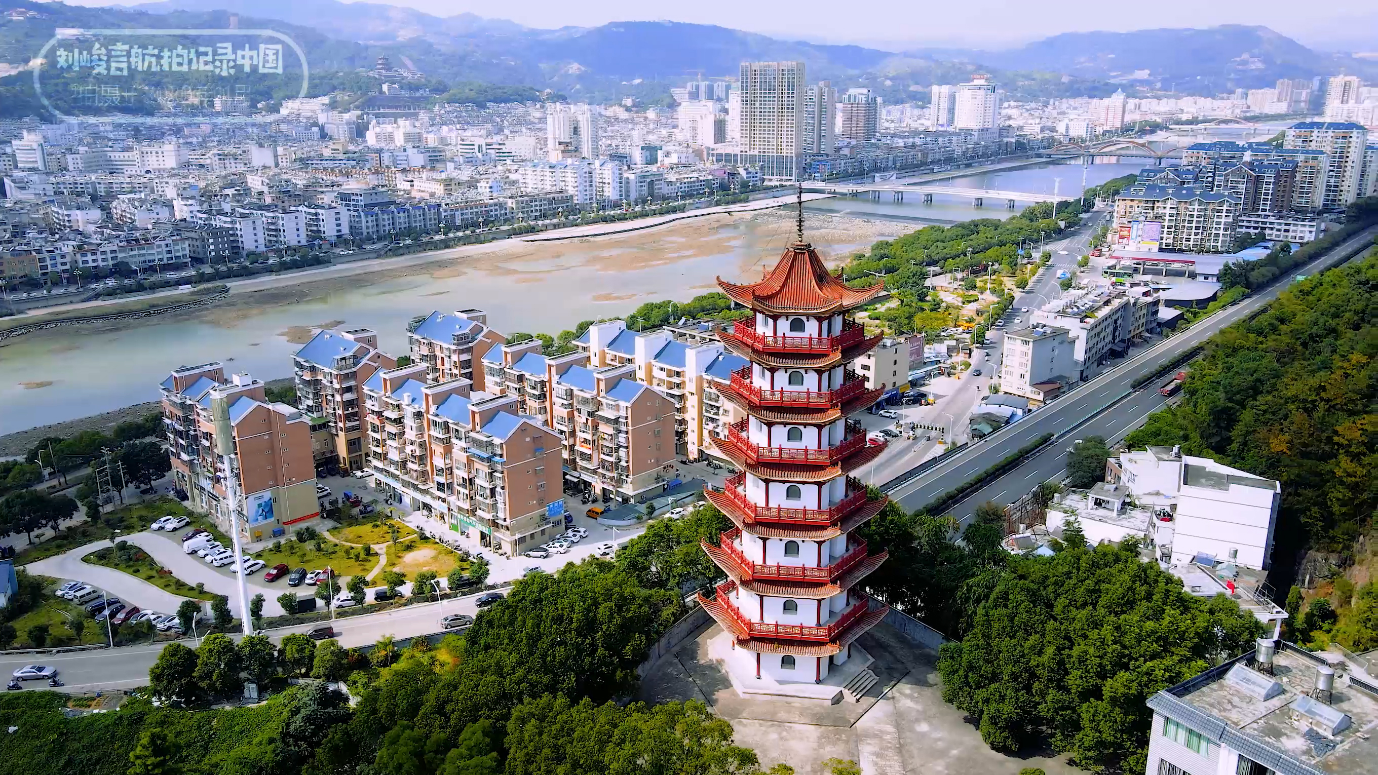 福建福鼎离哪个城市最近,福建福鼎离浙江很近