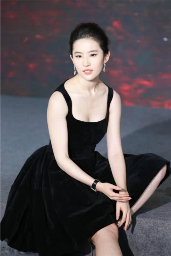 什么肩膀更显胖,你是真胖还是假胖