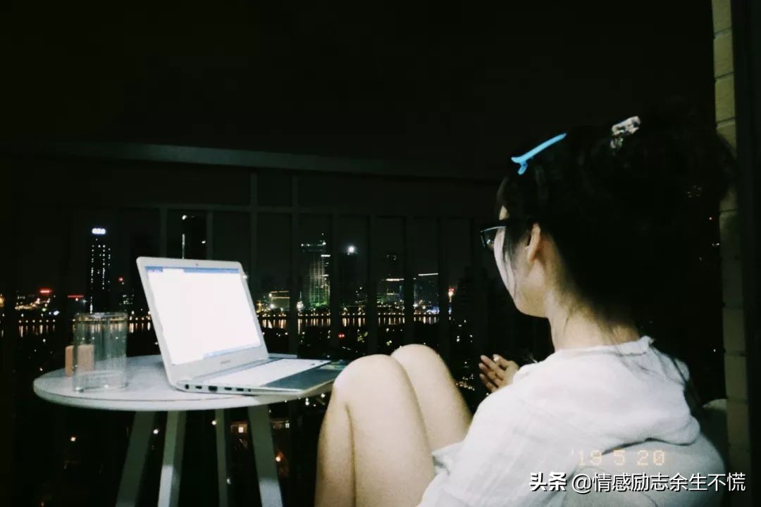 冷漠换来的只是更冷漠,冷漠的背后不只是冷漠