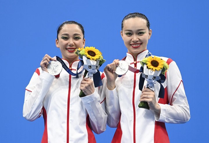 花样游泳孙文雁黄雪辰比赛配乐,黄雪辰孙文雁花样游泳摘银