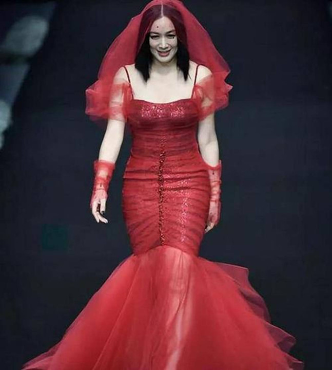 钟丽缇是什么类型身材,女性胯骨与男性胯骨对比