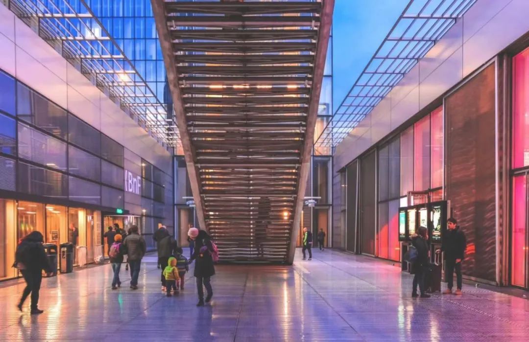 洋码头的“内忧外患”｜正午财评