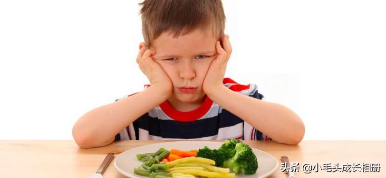 孩子不爱吃饭的小妙招,小孩不爱吃饭吃饭不长肉