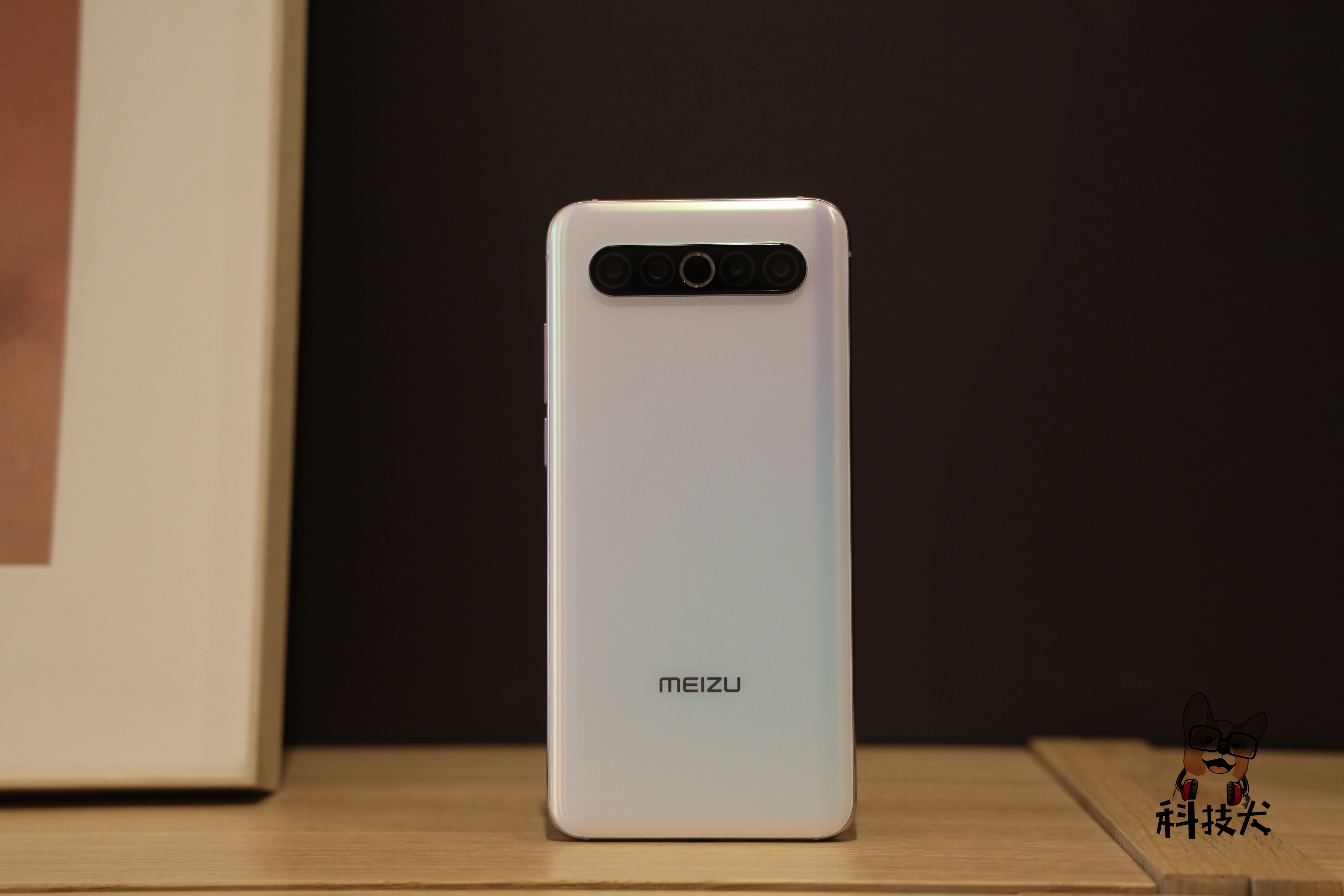 520送女朋友什么礼物比较好？除了包包，这几款智能产品值推荐