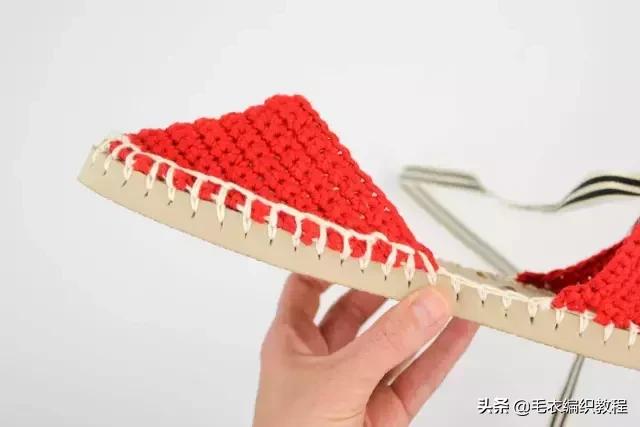 钩男士豆豆凉鞋三道杠视频教程,100种婴儿凉鞋的钩法全过程