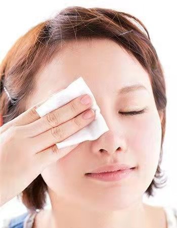 下眼睑卸妆的正确手法,眼部正确卸妆方法