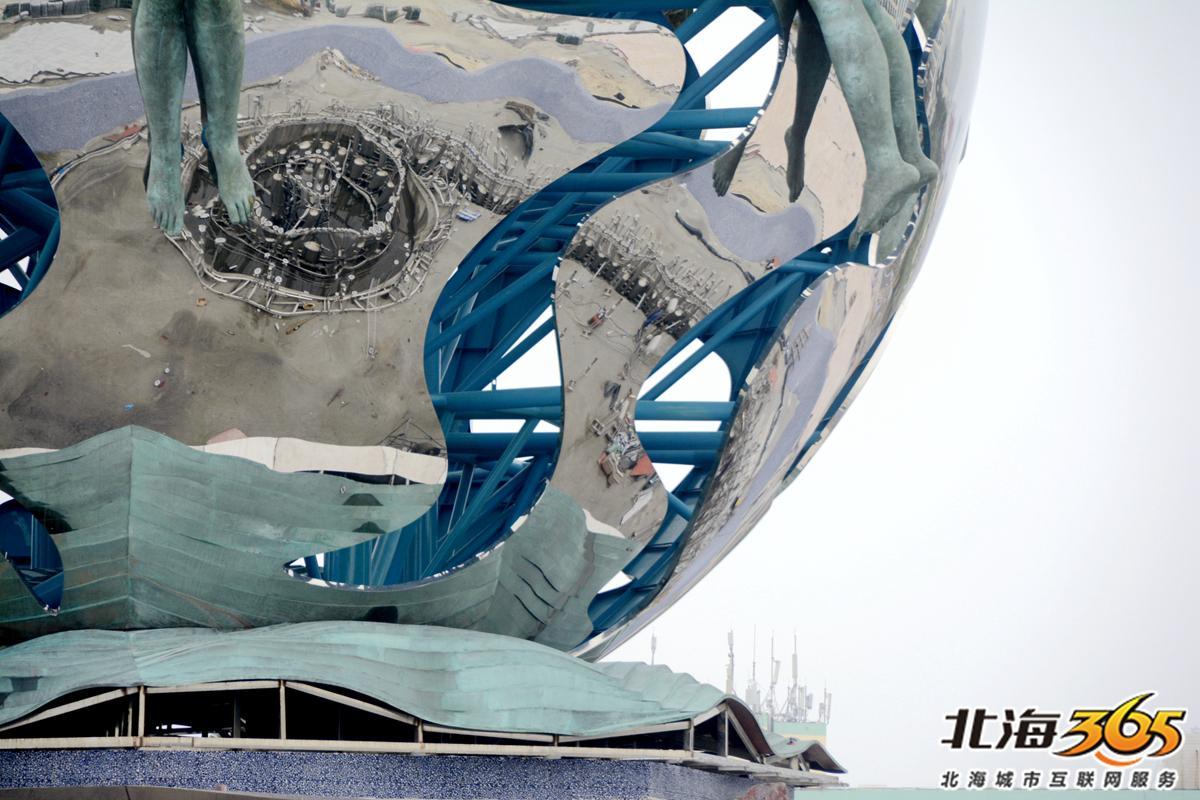 档次提升!北海新“潮”雕初见规模,台阶向海延伸呈现波浪形
