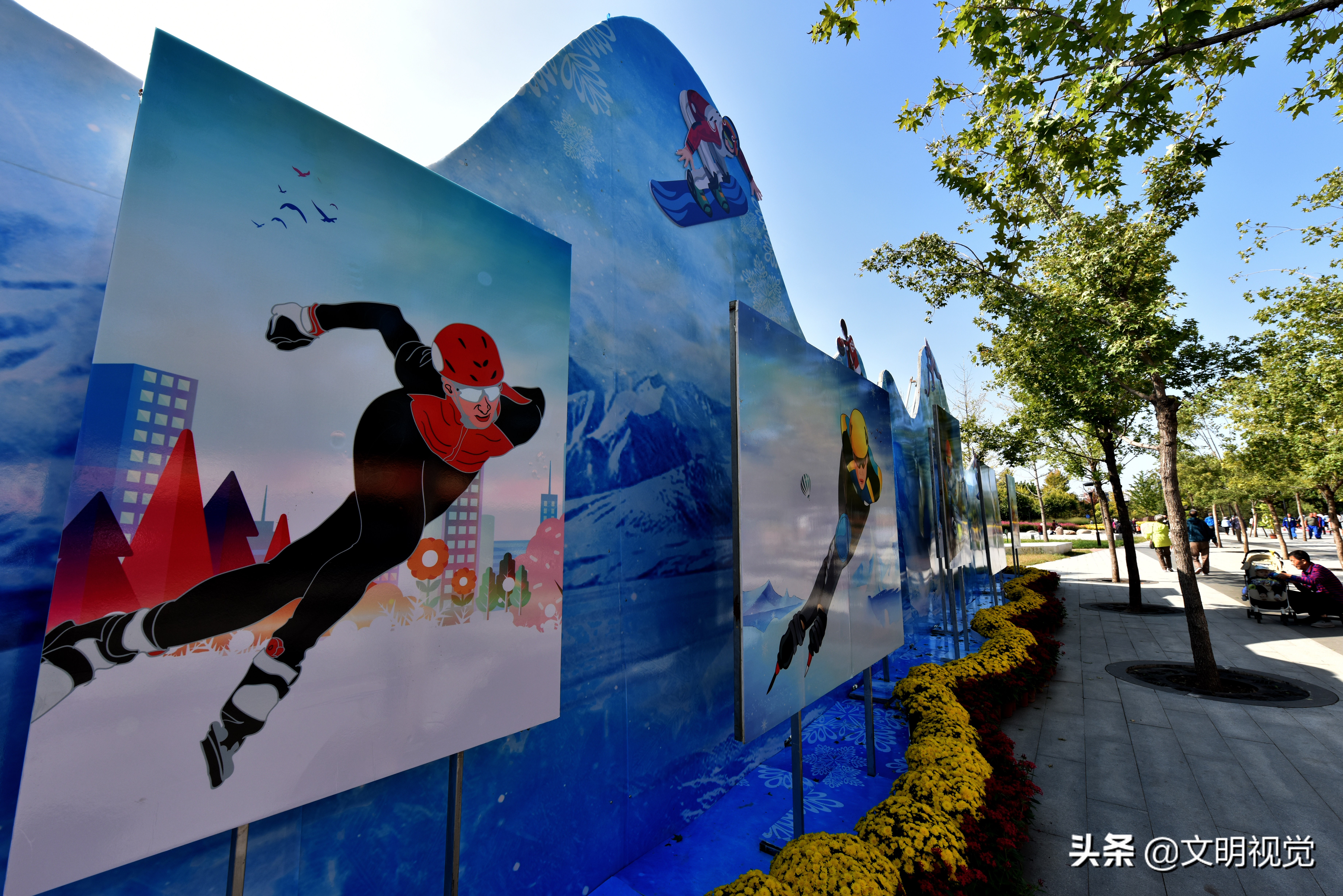 市民国庆节在“国雕”体验非遗文化的魅力