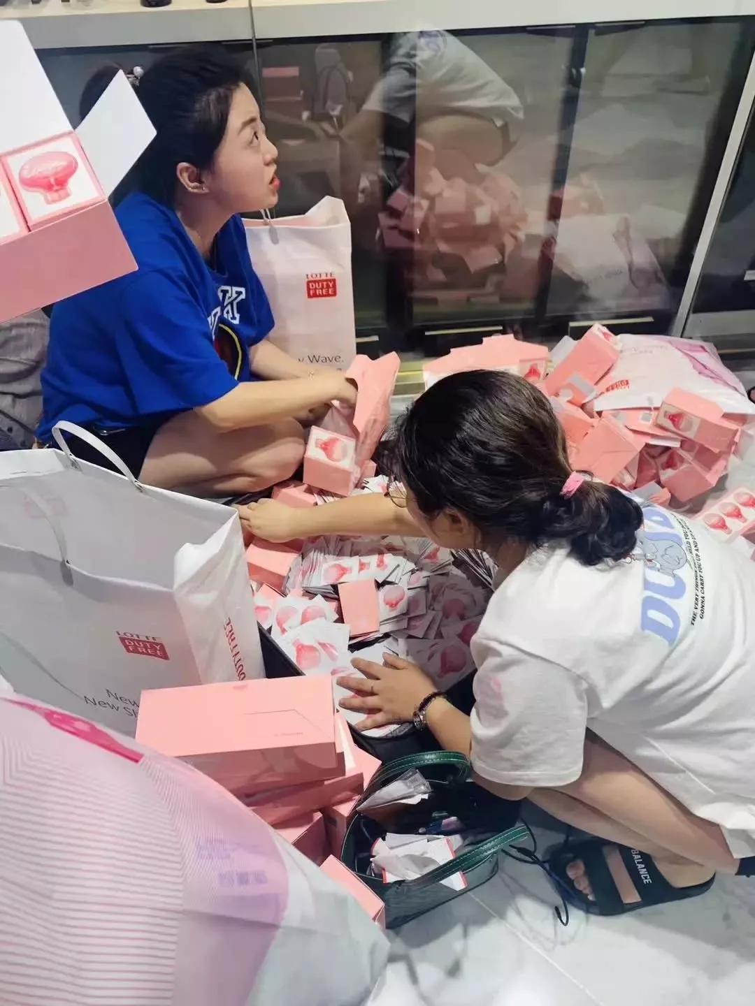 70后女星李小冉,李小冉70年代