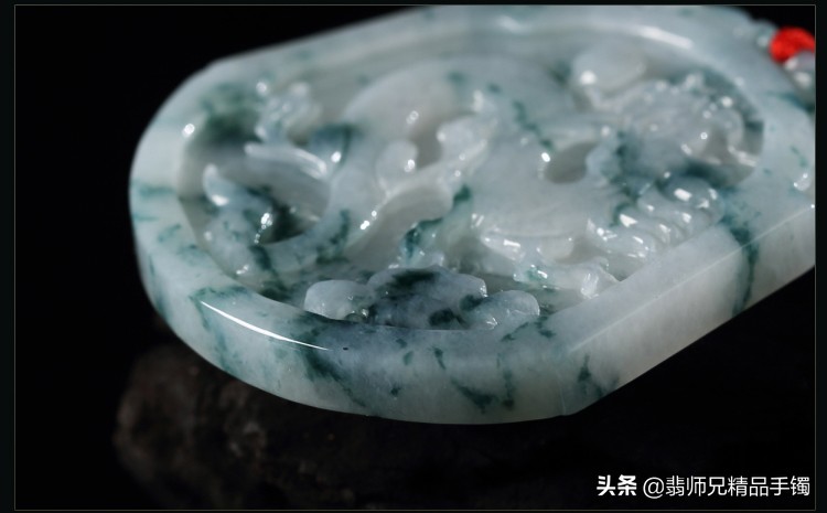 翡翠龙凤呈祥价值,翡翠龙凤牌的寓意