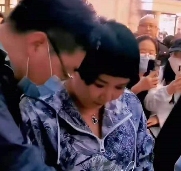 郭德纲老婆豪奢露面，王惠到底是怎样一个人？