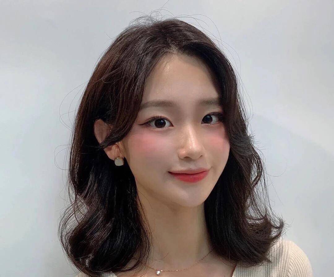 怎样根据脸型选择合适的发型,了解你的脸型选择合适的发型