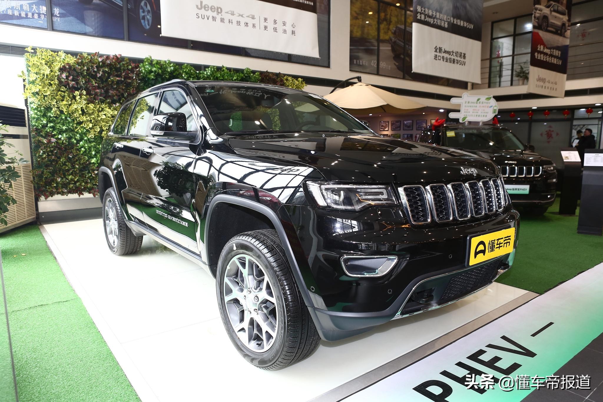 新车大排量自吸轿车,17款大切诺基3.0自吸0-100加速