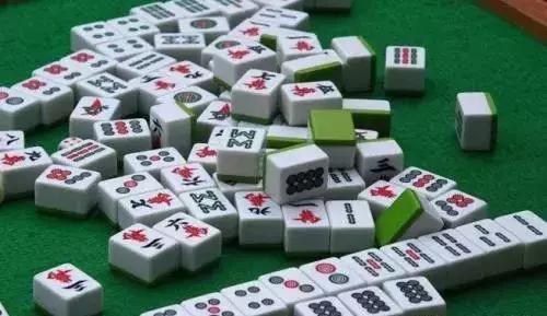 当打麻将牌风不好的时候怎么度过,打麻将怎样才能扰乱对手的心态