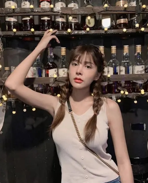 泰国小伙整容30次变成高富帅,泰国小伙公开整容变性