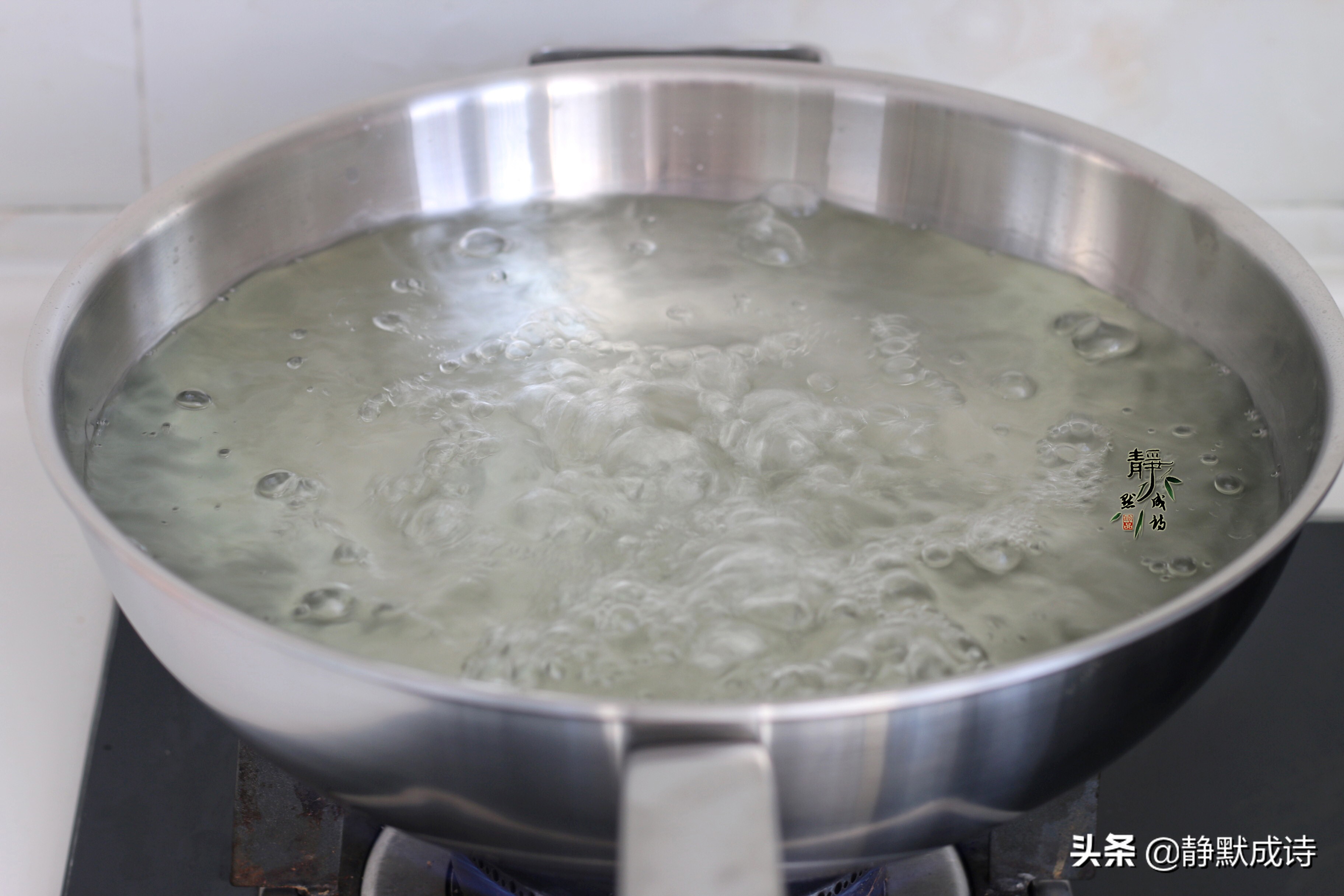 开锅视频不锈钢的锅需要开锅吗,不锈钢锅怎么开锅才不会粘