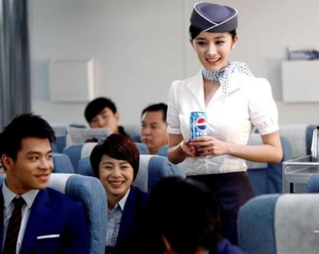 杨幂代言网袜,杨幂代言哪个品牌可乐