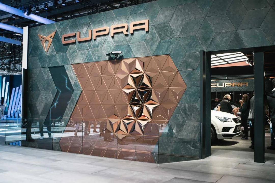 如何自己做个签到互动墙,互动墙创意技术方案