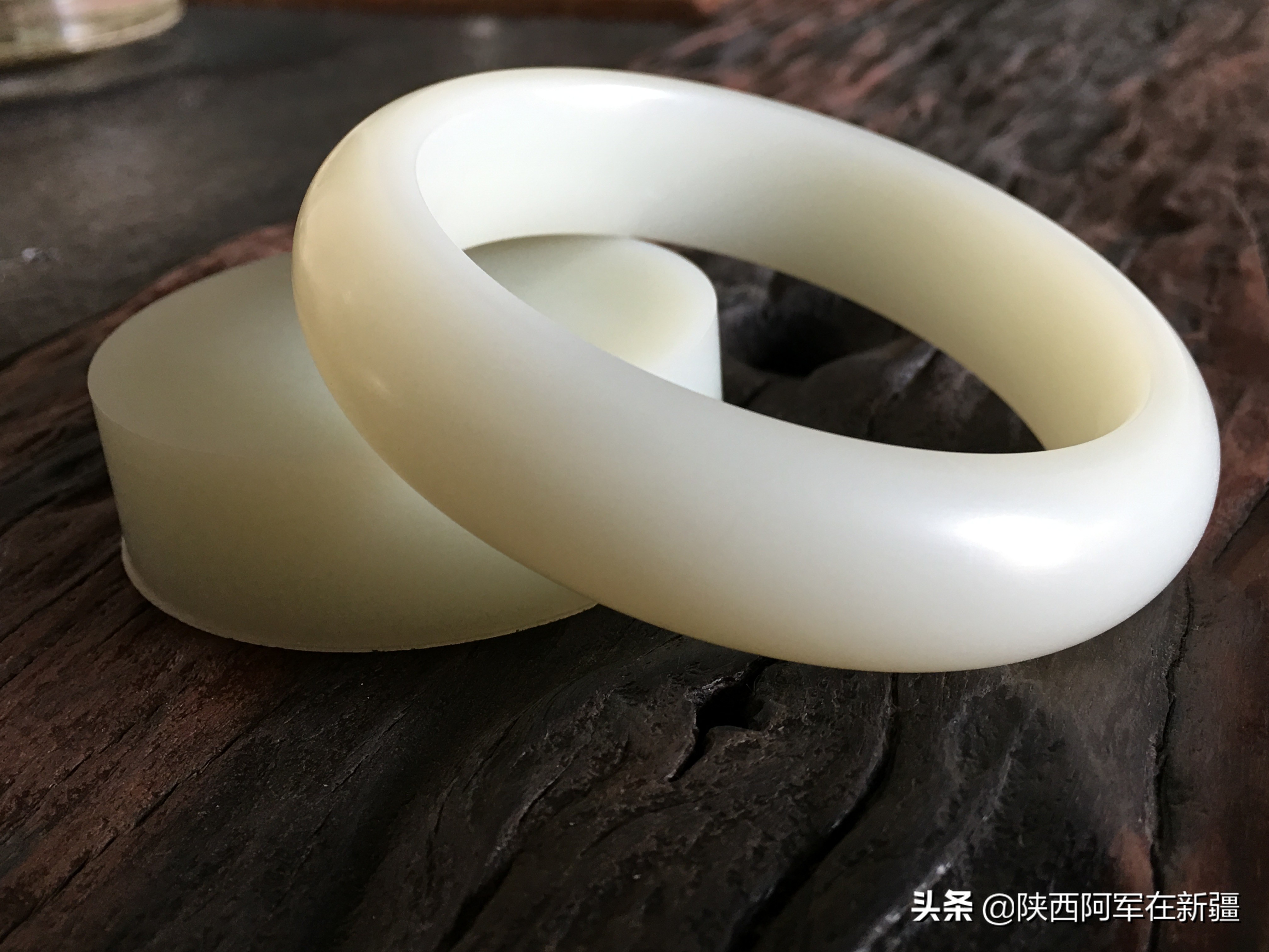 新疆和田且末玉山料,和田玉金丝玉和且末山料对比