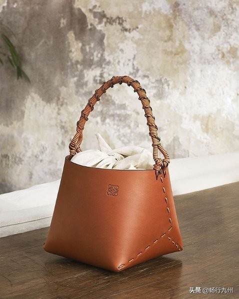 皮革包包怎样清洁和保养,皮革类包包的正确保养方法