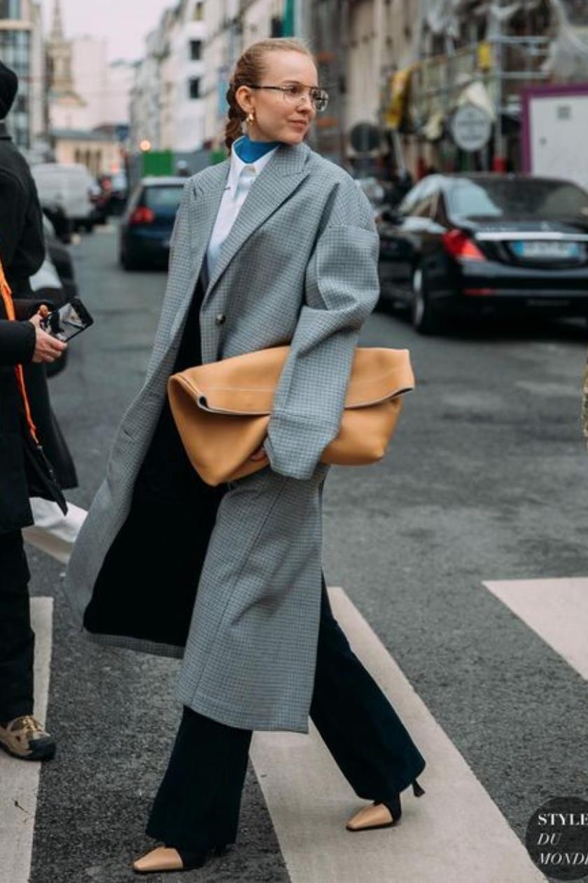 冬季显瘦裤子配靴子,现在还流行打底裤配靴子吗