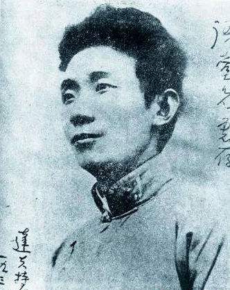 豆瓣7.6《沉沦》|极致抒情下的病态,“性”外衣内的思想冲突