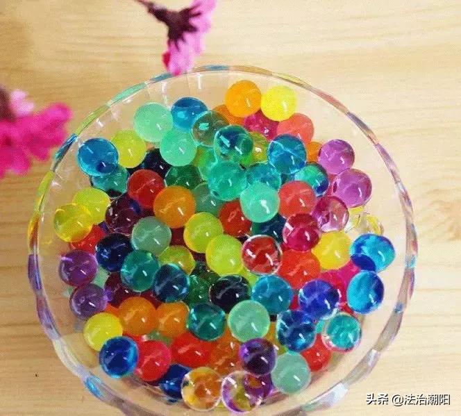 儿童安全教育家中预防触电,儿童当心触电