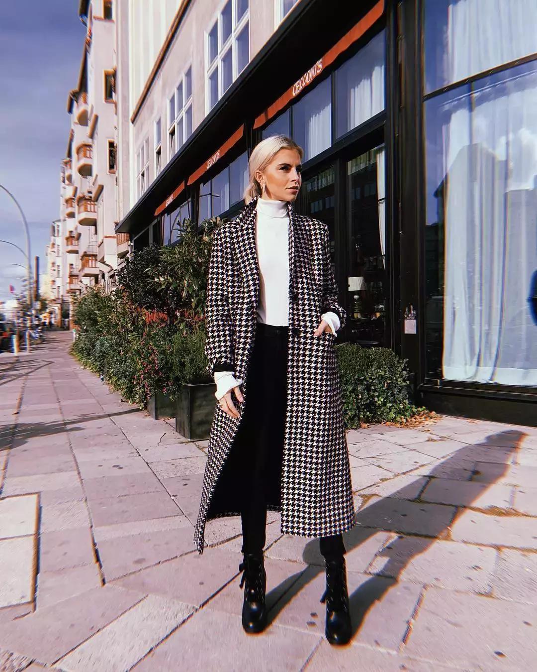 这个冬季时髦精都是这么穿大衣的,时髦的人喜欢这样穿