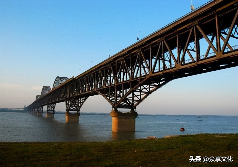我国有座长江大桥在哪省,中国有多少座长江大桥是免费的