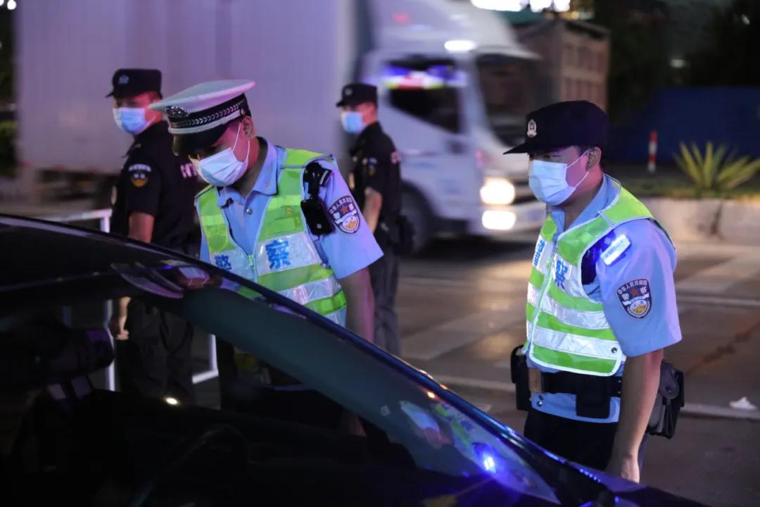 警方大清查一夜抓获20多人,汕头潮南统一清查行动