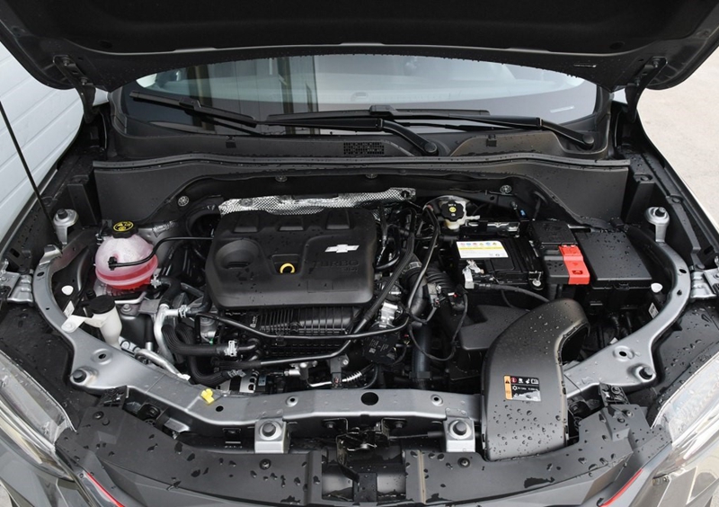 雪佛兰创酷2021款325t自动挡高配,雪佛兰创酷2022款四缸落地多少钱