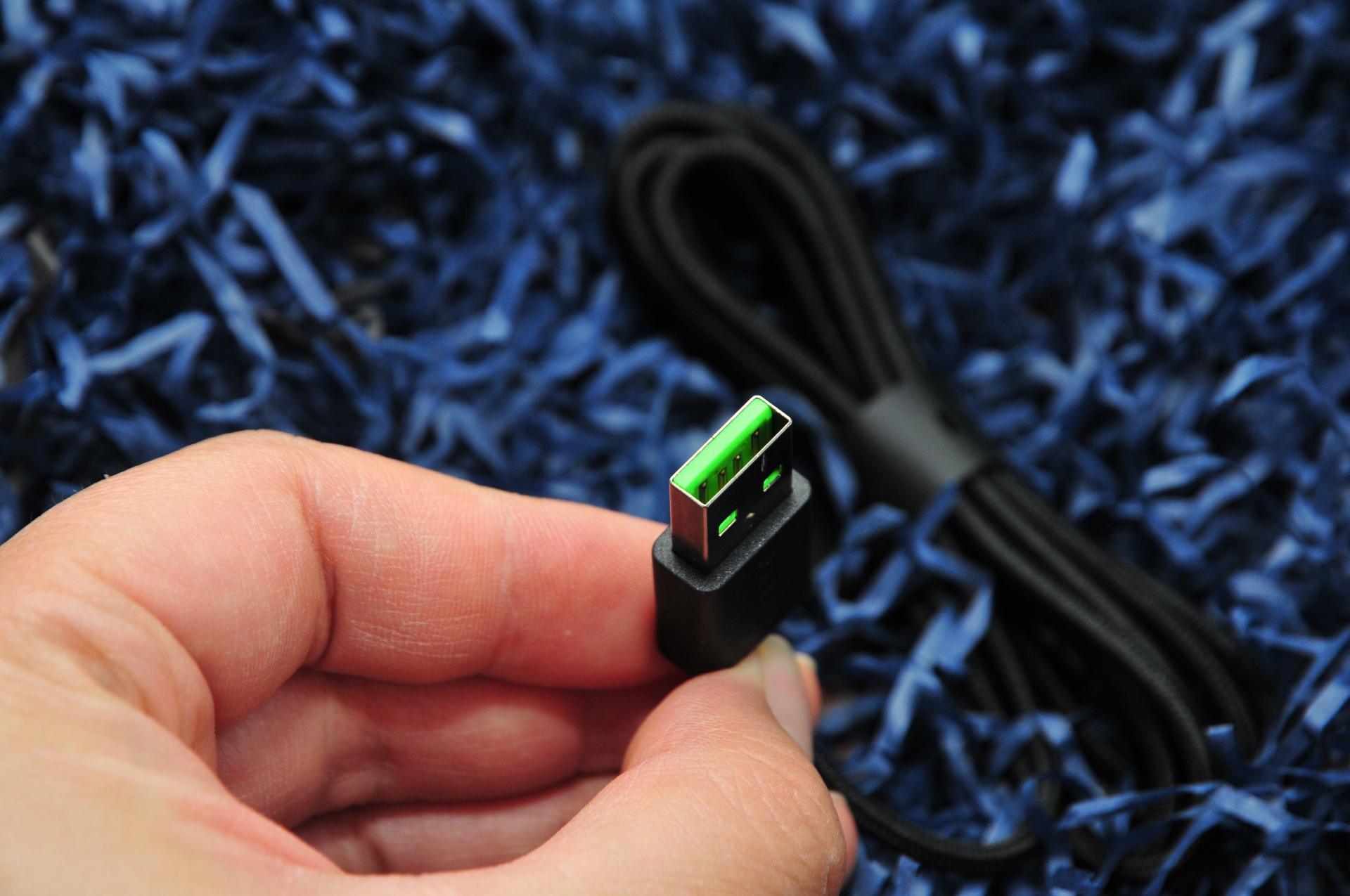 雷蛇炼狱蝰蛇v2pro专业版无线鼠标,雷蛇炼狱蝰蛇V3pro专业版无线鼠标