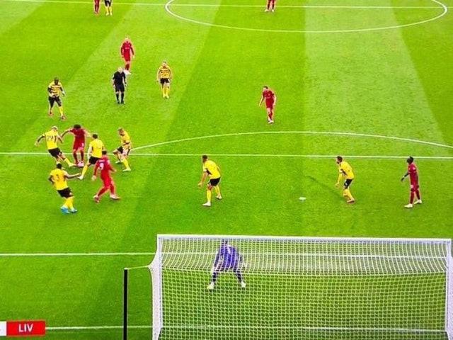 萨拉赫1v5曼城,英超周薪50w