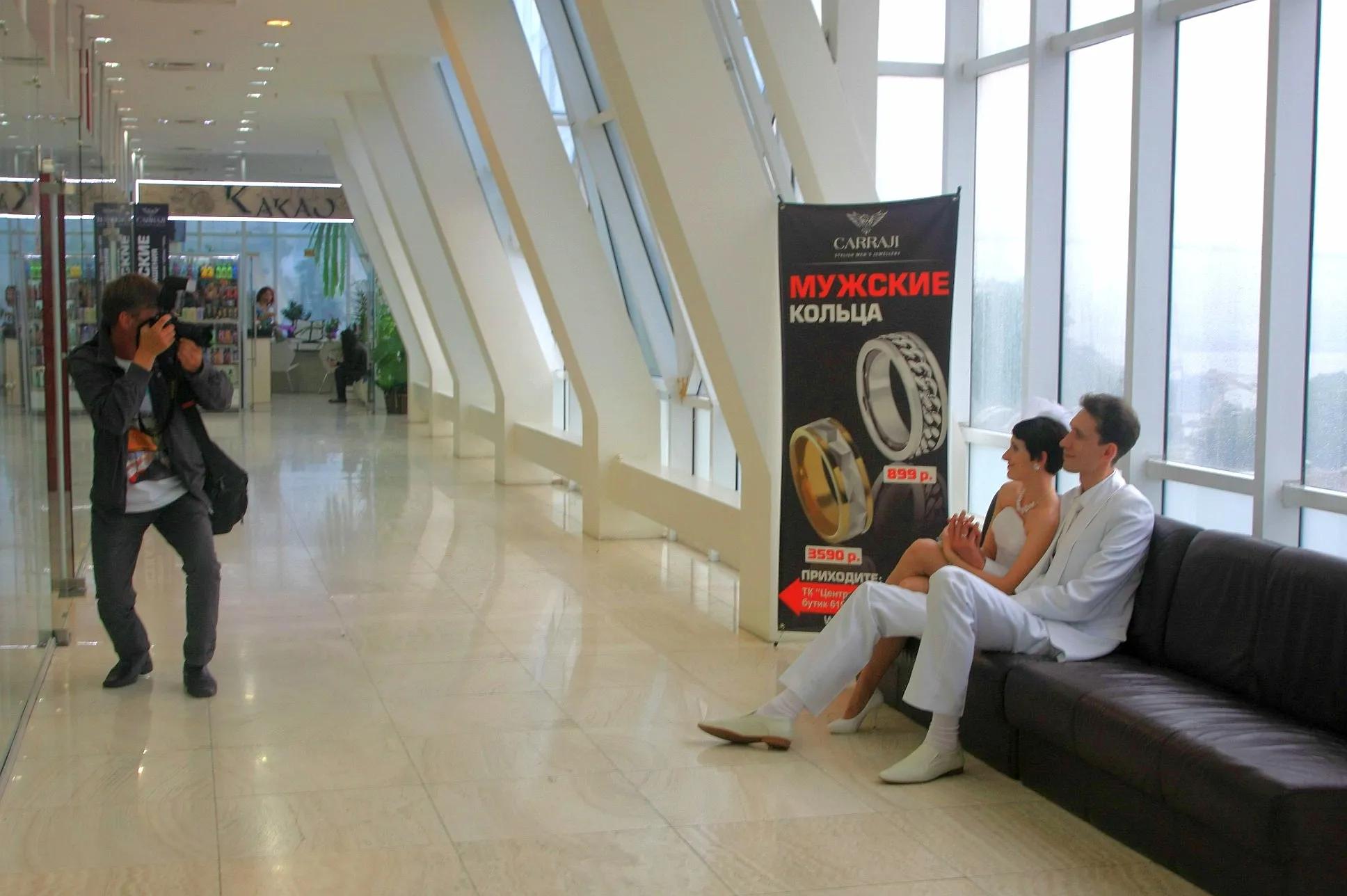 在海参崴,海参崴相亲现场