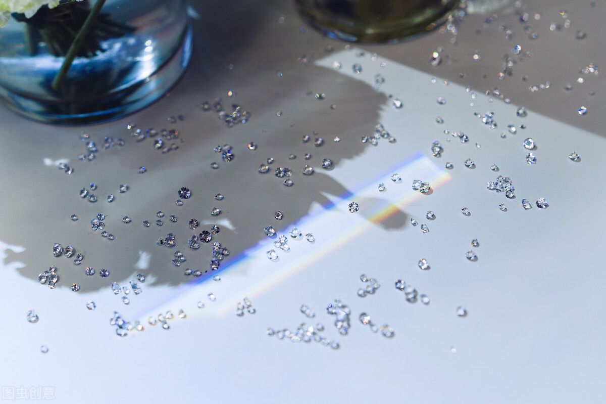 施华洛世奇的企业愿景,施华洛世奇的钻石是真的还是假的