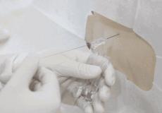 发烧抽搐是什么原因造成的,孩子一发烧就抽搐怎么回事