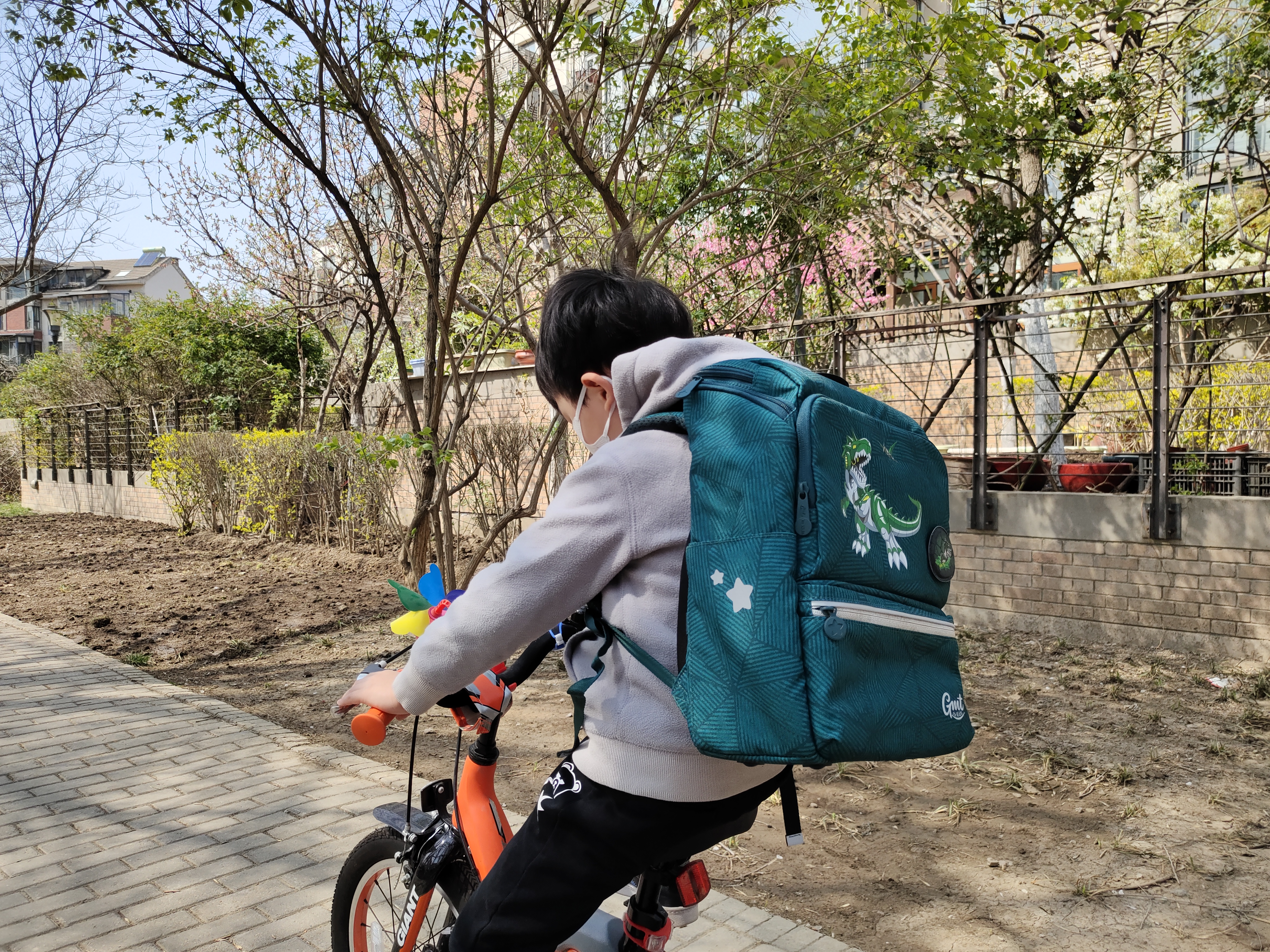 600块买个儿童书包，值不值？GMTforkids挪威小方包入手心得