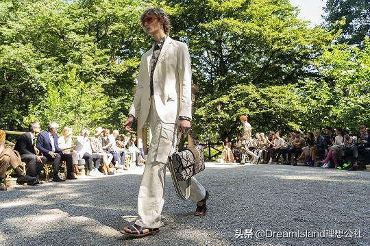 2022新款时尚真皮包fendi,fendi包2024