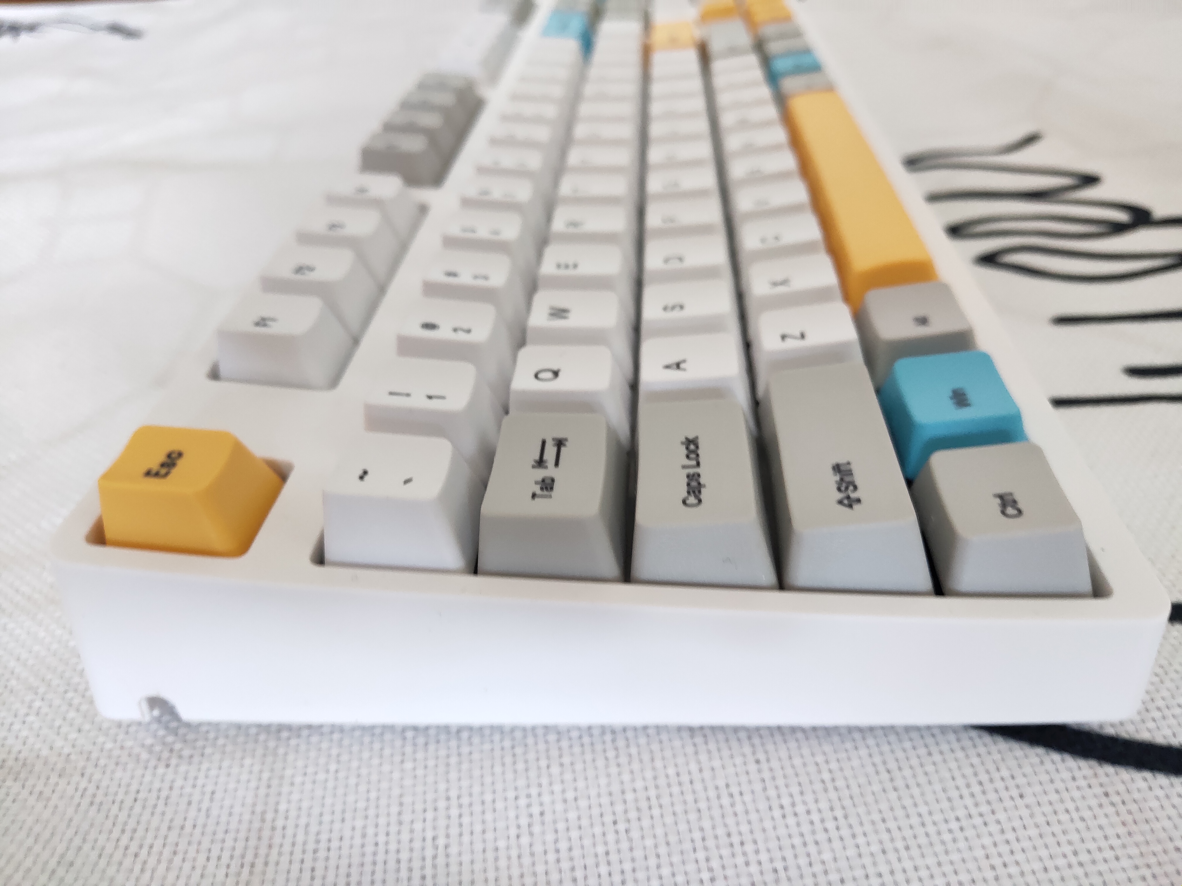 机械键盘ttc轴和樱桃轴有什么区别,樱桃键盘g80-3000s测评