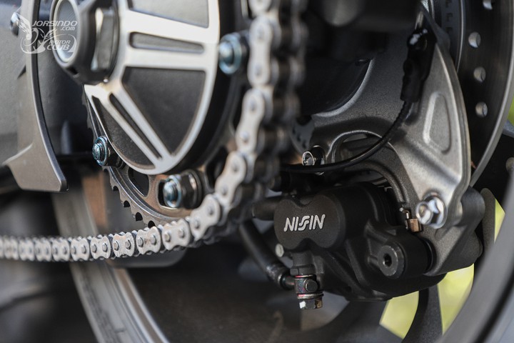 本田cbx1000摩托车试驾,试驾本田CB1000R