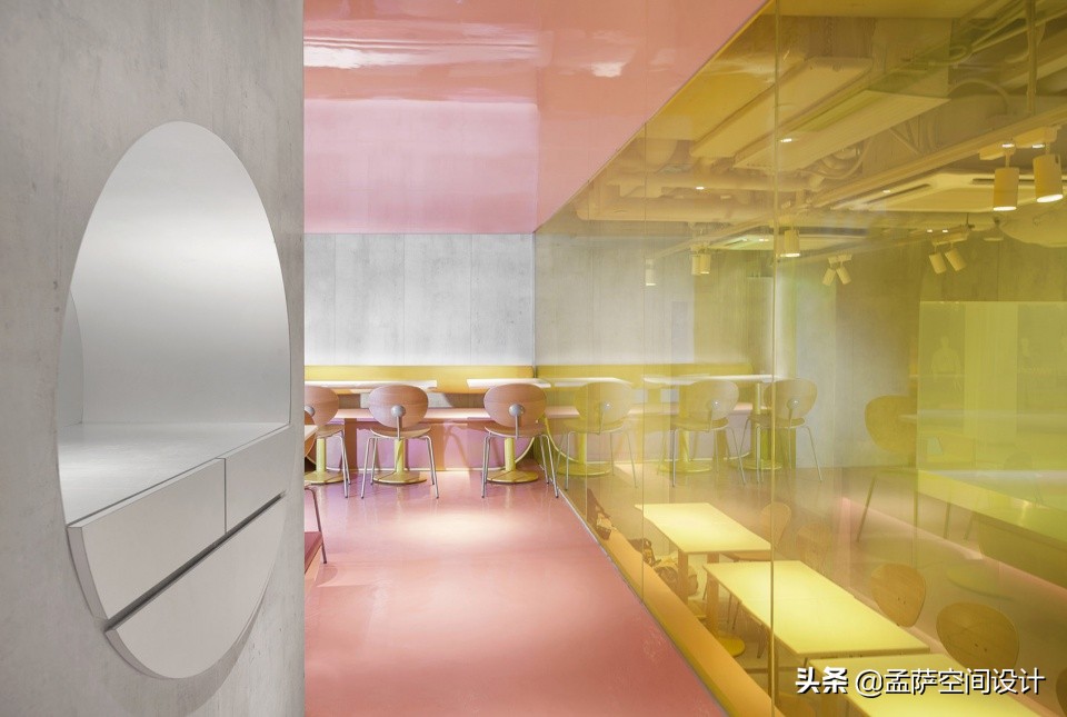 香港EatDarlingEat甜品店，凸显后现代时期的实验性和创造性