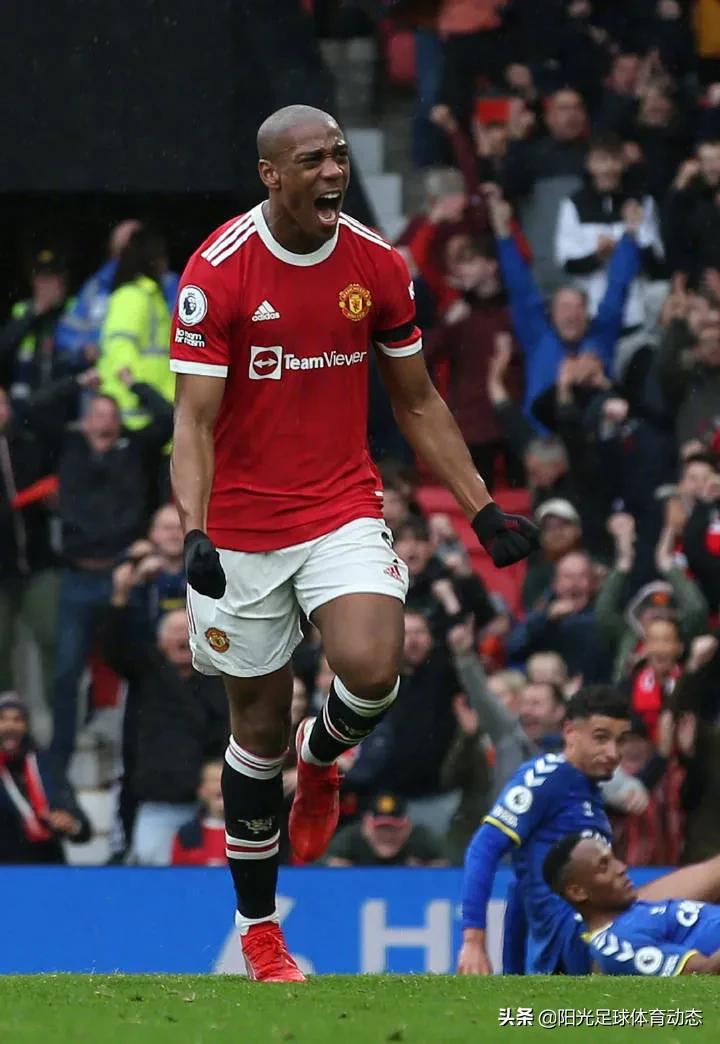 c罗拥抱格林伍德,c罗替补绝杀巴萨