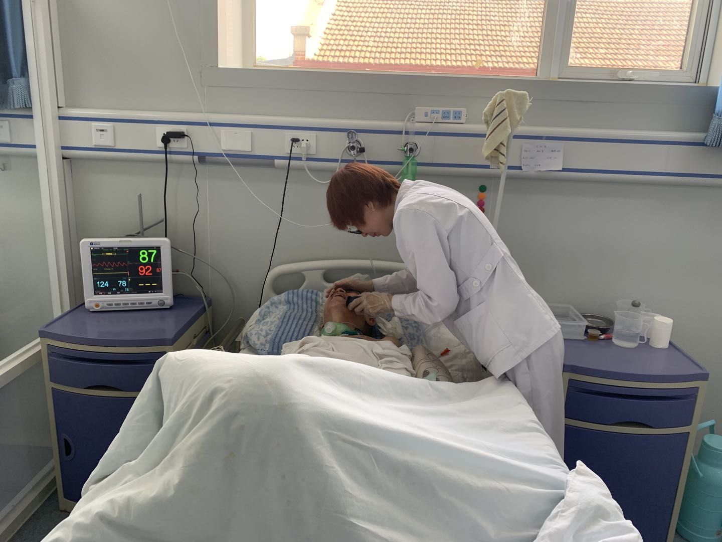 植物人托养困境:无处安放的生命安养一个植物人,就是安抚一个家庭