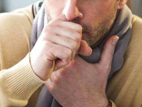 起床后喉咙有胶状的痰,起床后喉咙里有痰