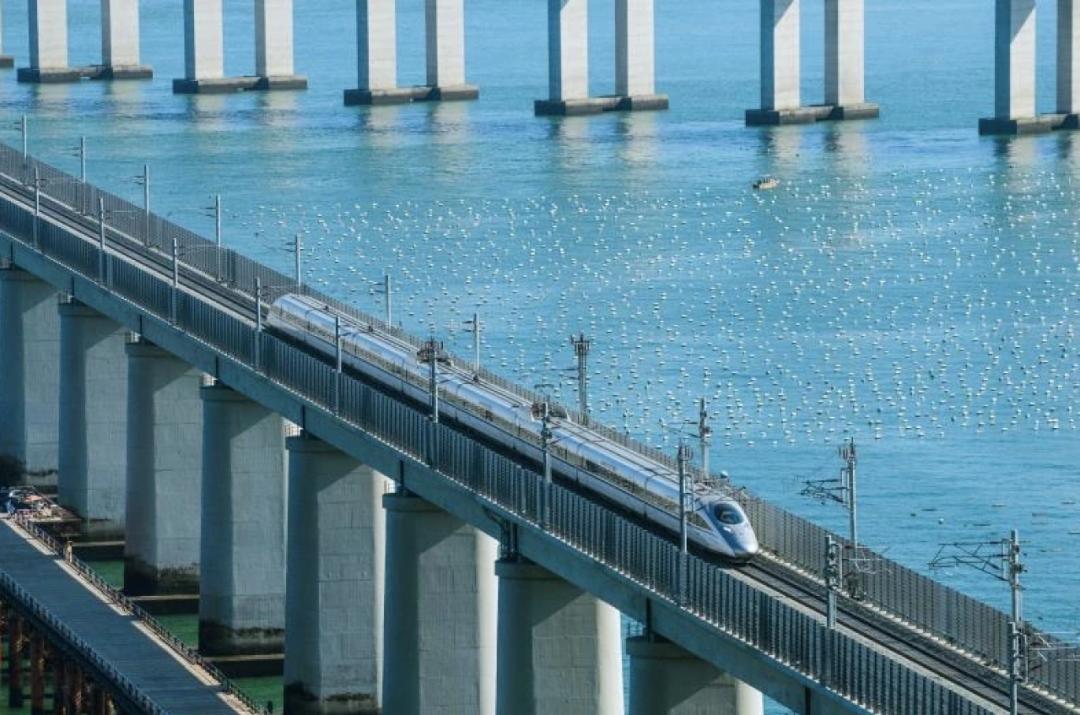 台青在这列动车上高歌，今天，平潭终于通上铁路了！（附视频）