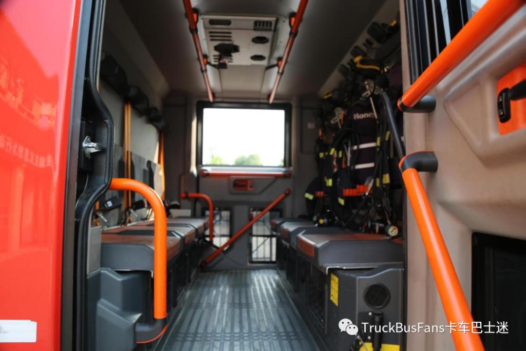 北京特色！奔驰Atego底盘的卢森宝亚AT3城市主战