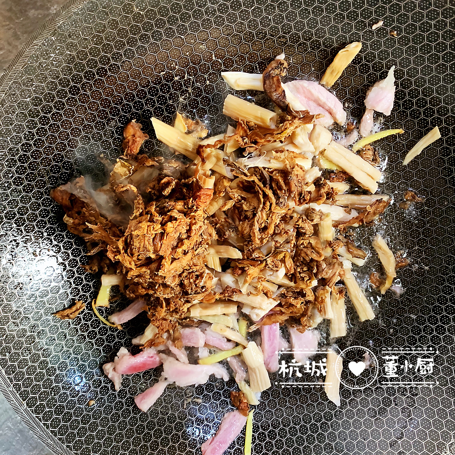一碗菜豆腐引起的乡愁,一碗腌菜肉丝烧豆腐