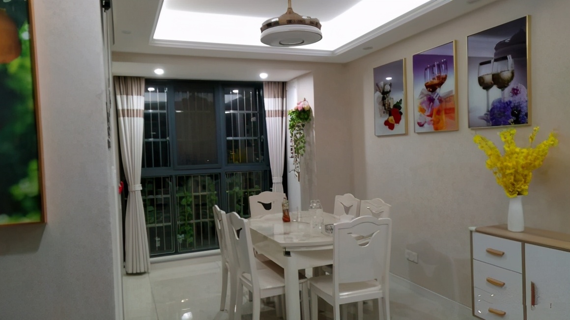 刚装修好的房子放什么假花,装修后的塑料花