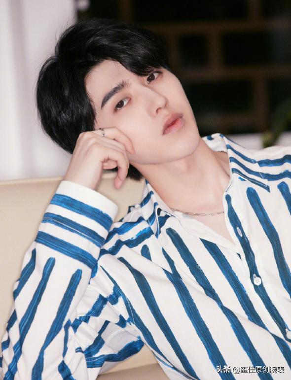 曾经被全网黑的蔡徐坤，凭什么现在又圈粉无数？